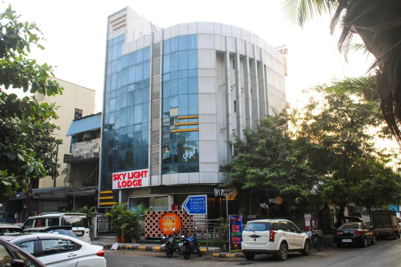 Hotel Skylight Navi Mumbai Buitenkant foto
